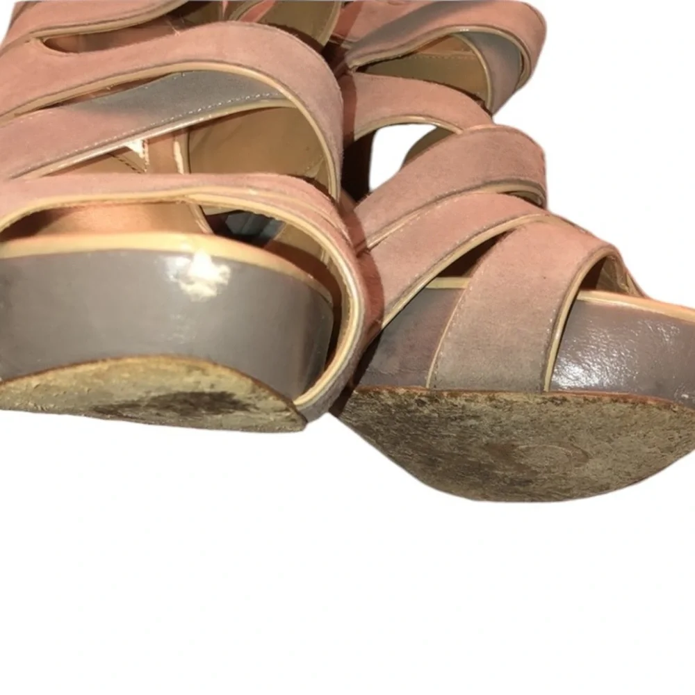 𝅺Boutique 9 size 10 Tan Leather / Suede cage platforms
